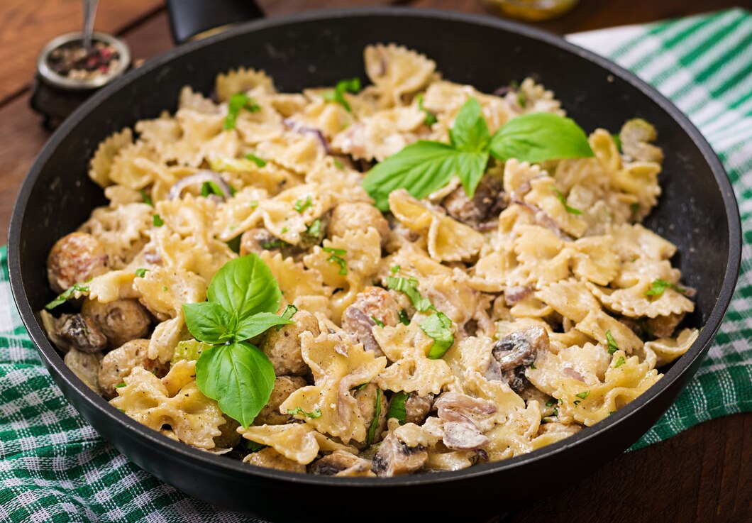 Paste Farfalle cu Ton și Ciuperci 2